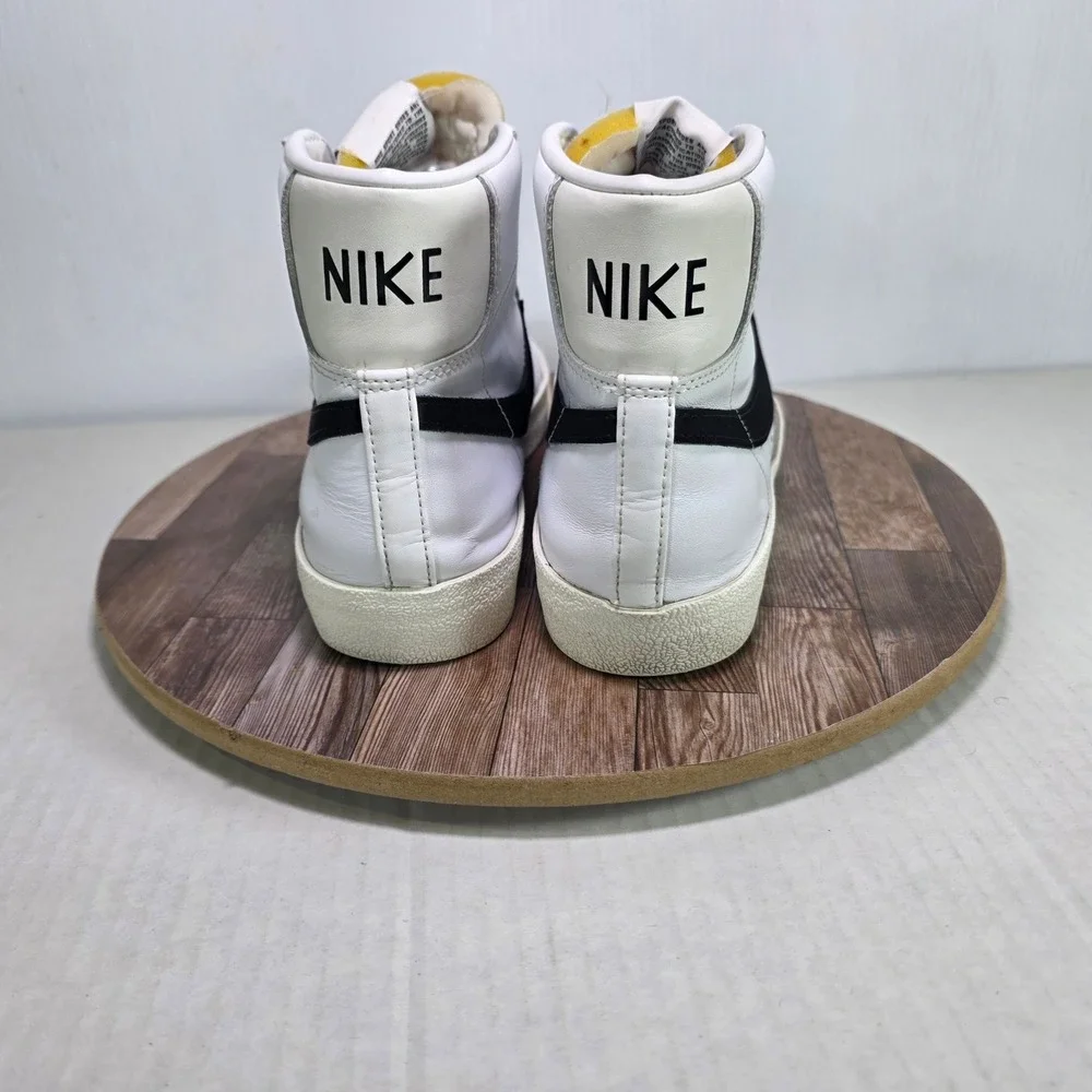 Nike Blazer Mid 77 Mens Size 9 White Black Leather High Top Sneakers BQ6806-100